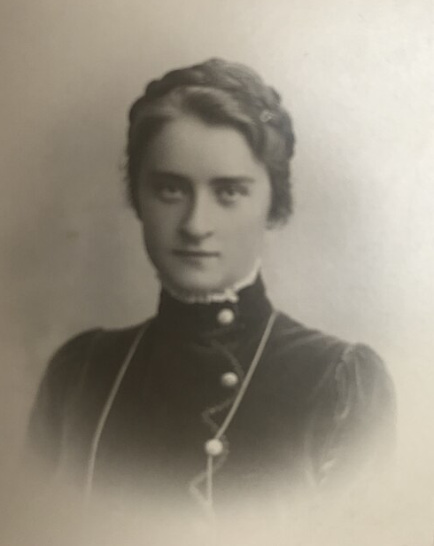 A photograph of Kirstine Smith.